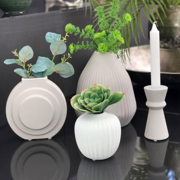 Small White Vase 10 cm