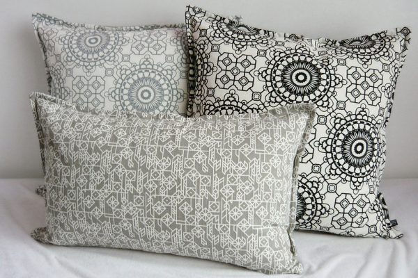 Kay Black & Ivory Pattern Scatter Cover 61 cm x 61 cm